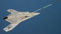 Mỹ: máy bay không người lái lần đầu tiên tiếp nhiên liệu trên không thành công
