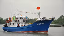 Đóng tàu vỏ thép: Ngư dân băn khoăn, nhà quản lý bảo phù hợp
