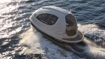 Jet Capsule, chiếc Ferrari trên mặt nước