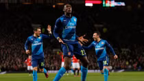 Asenal đá bay 'Quỷ đỏ' ra khỏi FA Cup