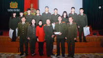 Tặng quà xuân, gieo lòng nhân ái