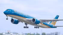 Việc chậm, hủy chuyến bay tăng bất thường trong tháng 7