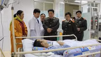 Thứ trưởng Bùi Văn Thành kiểm tra công tác tại Bệnh viện 19-8