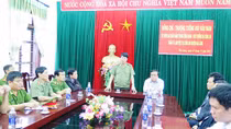 Thứ trưởng Bùi Văn Nam tặng nhà tình nghĩa gia đình liệt sĩ CAND tại Quảng Trị 