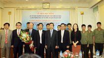 Tiếp nhận Quỹ học bổng của Tập đoàn Charm - Vit tặng con thương binh, liệt sỹ Công an