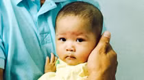 Cháu bé 6 tháng tuổi bị bệnh tim bẩm sinh cần giúp đỡ