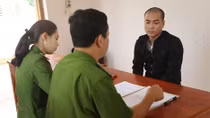 Thuê xe ô tô 'cắm' vào hiệu cầm đồ 