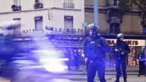 Đấu súng vây bắt khủng bố Paris, 2 nghi phạm đã bị tiêu diệt