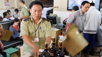 Kiểm soát chặt việc buôn lậu hàng hóa qua đường chuyển phát nhanh
