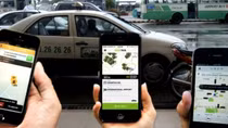 Taxi cạnh tranh thiếu công bằng, doanh nghiệp trong nước lao đao