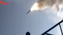 Ngắm tên lửa hành trình BrahMos nhanh nhất thế giới của Ấn Độ phóng từ tàu khu trục