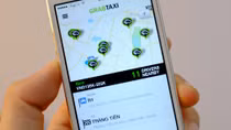 'Grab và Uber taxi có nhiều ưu điểm, thuận lợi hơn'