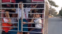 Khi "hung thần" đưa đón học sinh