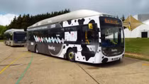 Xe bus chạy bằng khí sinh học đạt tốc độ 123,5km/giờ