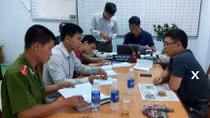 Lừa thầu, trốn truy nã vào Việt Nam lập Công ty may