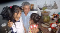 Người lặng lẽ gieo mầm yêu thương