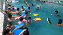 Nở rộ dịch vụ dạy bơi trong dịp hè: Bỏ quên chất lượng