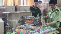 Bắt giữ gần 40 nghìn đồ chơi trẻ em độc hại