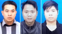 Cán bộ phòng nội vụ chuyên “nhân bản” bằng giả