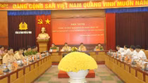 Gia tăng tình trạng chèn ép, tranh giành khách tuyến Hà Nội – Hải Phòng