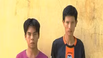Con và cháu ăn trộm của du khách, mẹ báo Công an bắt giữ