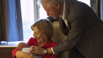 Hillary Clinton - "cơn ác mộng" của các đặc vụ Mỹ