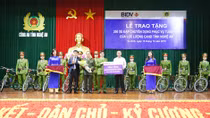 Công an Nghệ An tiếp nhận 200 xe đạp chuyên dụng phục vụ công tác tuần tra