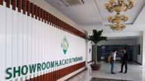 Sự thật về showroom “cấm cửa” khách Việt tại Đà Nẵng