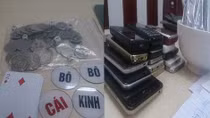 Triệt phá ổ bạc, tạm giữ nhiều giang hồ cộm cán