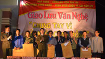 Chia sẻ khó khăn với đồng bào nghèo Gia Lai