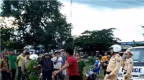 Vi phạm giao thông mang dao chém trọng thương Cảnh sát