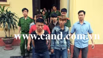 Hai chị em thuê côn đồ đến nhà bắn con nợ