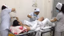 Bình ga xì khi đang nấu ăn, một phụ nữ bị bỏng nặng