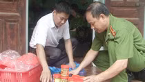 Liên tục phát hiện cơ sở sản xuất thịt chua giả 
