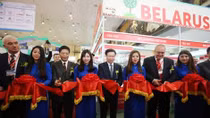 Khai mạc Hội chợ Thương mại Quốc tế VietnamExpo 2016