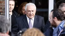 Cựu Tổng Giám đốc IMF Strauss-Kahn có con ngoài giá thú