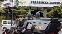 Indonesia truy lùng kẻ khủng bố, IS nhận trách nhiệm