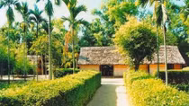  Dâng hương báo công lên Bác Hồ tại Khu di tích Kim Liên