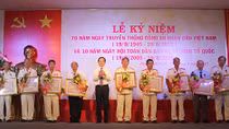 Tuyên dương 70 tập thể, cá nhân xuất sắc đảm bảo ANTT