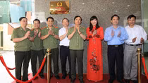 Gắn biển Công trình Kỷ niệm 70 năm Ngày truyền thống CAND