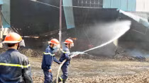 Kho đang thế chấp ngân hàng trị giá 60 tỷ bốc cháy "bí ẩn"