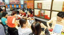 Giá vàng SJC “xấp xỉ” giá thị trường thế giới: Ai vỡ bẫm, ai lãnh quả đắng?
