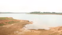 Bố mẹ vắng nhà, ba chị em xuống ao tắm bị chết đuối thương tâm