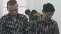 Phi vụ ‘mặc áo thổ cẩm đi mua ma túy’