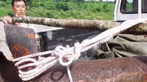 Đánh cá hoảng hốt "đụng" quả bom 500 kg