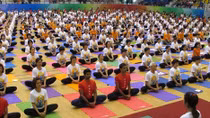 Hơn 500 người biểu diễn Yoga tập thể tại Hà Nội