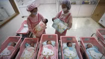 Tỷ lệ sinh quá thấp: 700 năm tới, người Hàn, Nhật sẽ... biến mất khỏi trái đất