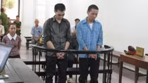 Hai sinh viên luật mạo danh nhà báo để tống tiền