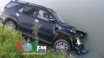 Bị xe Ford Everest tông, chủ xe bò tử nạn