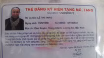 Người phụ nữ mang cơ thể mình đi làm từ thiện